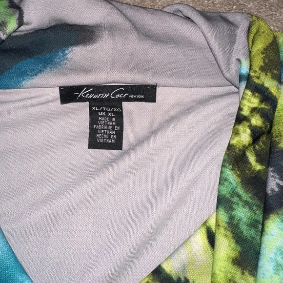 Kenneth Cole New York Abstract Sleeveless Cowl Neck Top. Size XL - Picture 4 of 9